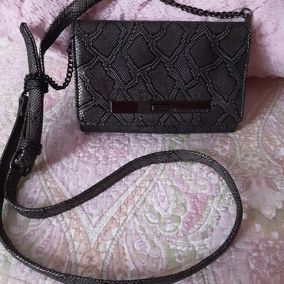 Three Bag and One Wallet. Selling as a bundle. - Picture 6 of 9